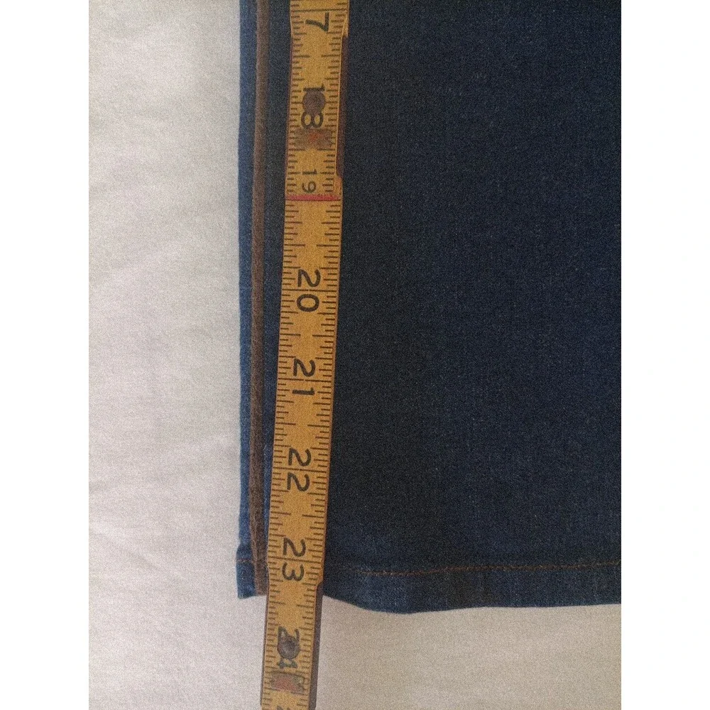 Ann Taylor dark wash blue short denim skirt size 4  button front stretch
